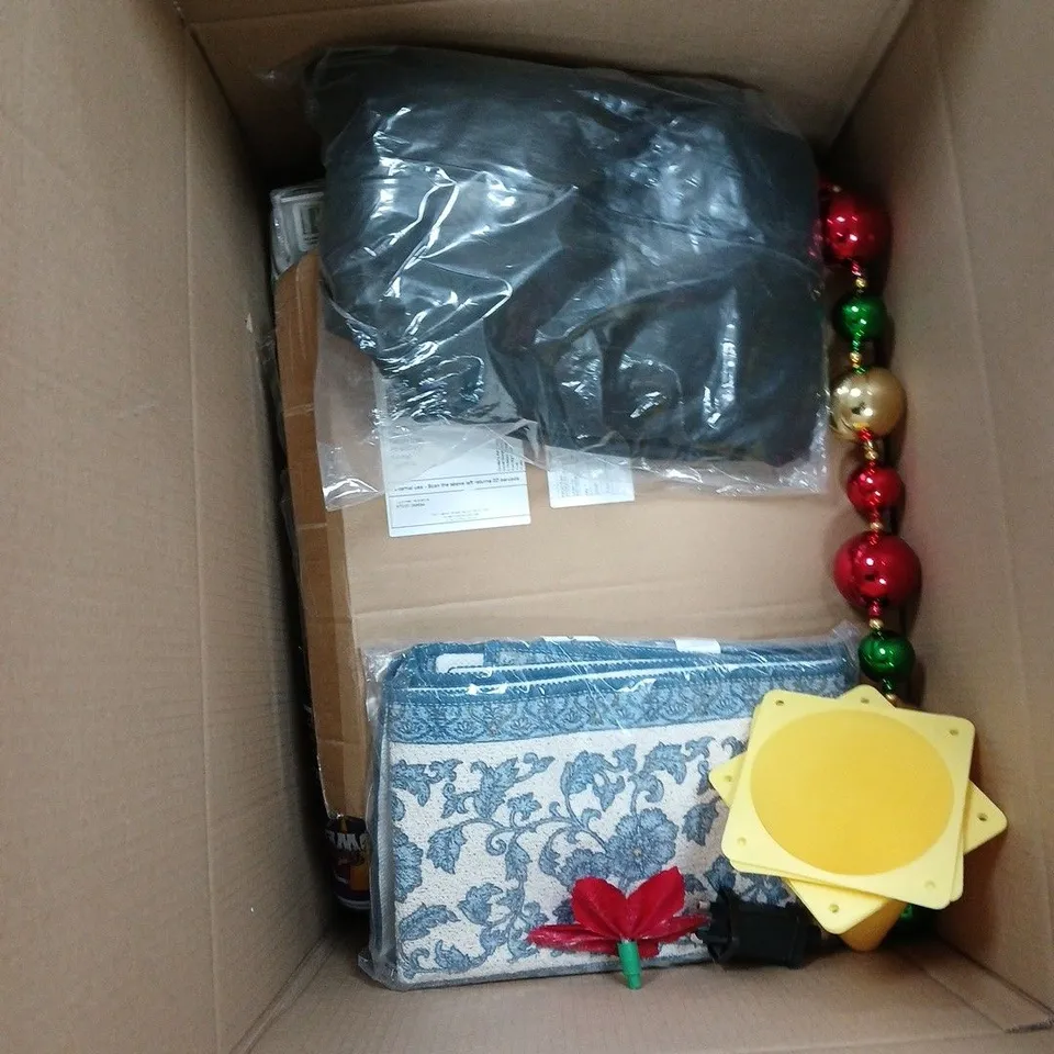 BOX OF APPROXIMATELY 12 ITEMS TO INCLUDE: TWO HANDBAGS 