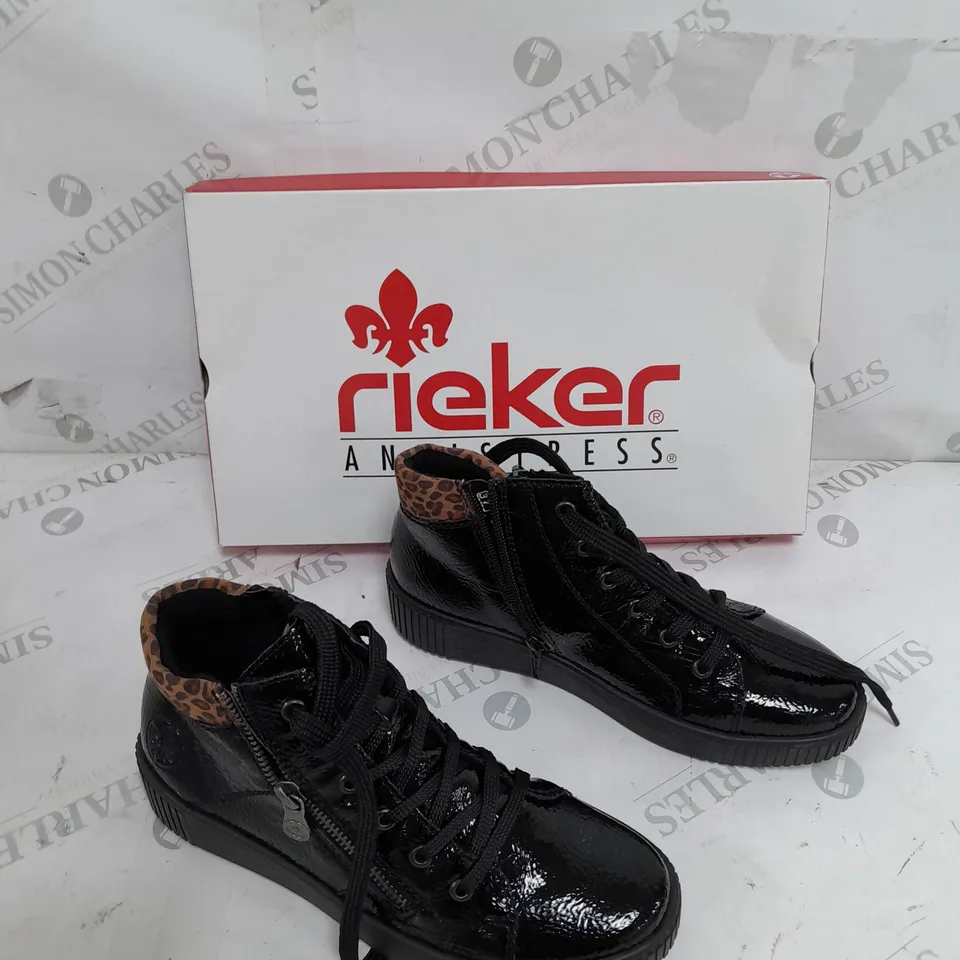 BOXED RIEKER HIGH TOP CUFFED SHOES, LEOPARD/BLACK - SIZE 4