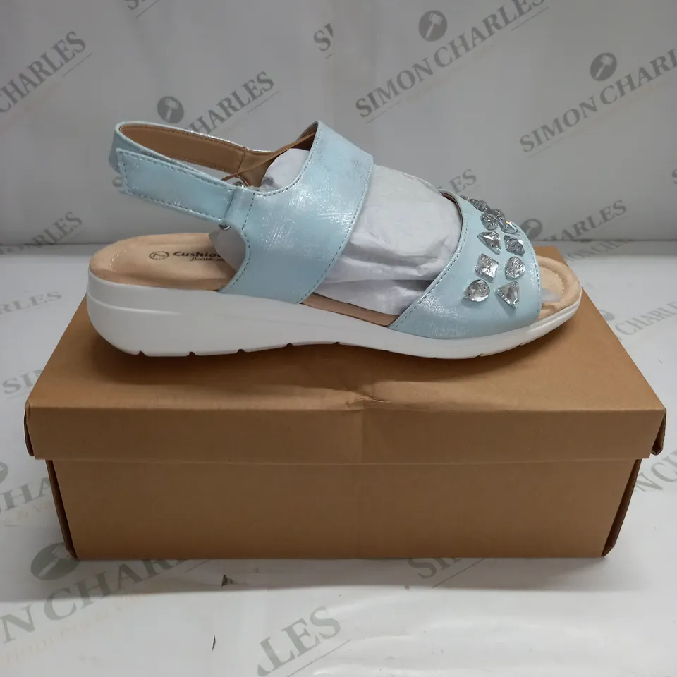 BOXED PAIR OF CUSHION WALK JEWELLED SANDALS IN SILVER - SIZE 7