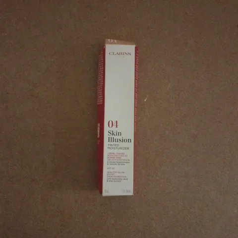 CLARINS 04 SKIN ILLUSION TINTED MOISTURIZER (40ML)