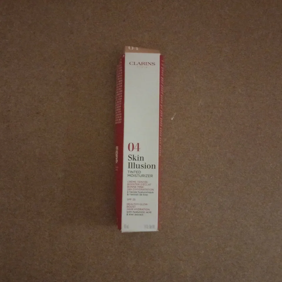 CLARINS 04 SKIN ILLUSION TINTED MOISTURIZER (40ML)