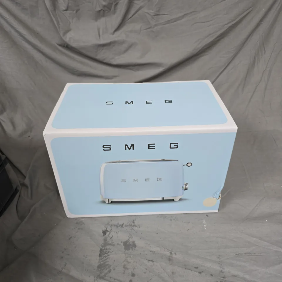 SMEG TOASTER – LIGHT BLUE, 2-SLICE (BOXED)