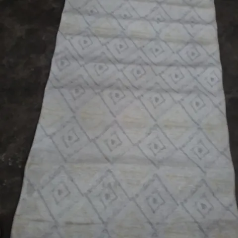 RUG WITH YELLOW/GREY 140X75CM