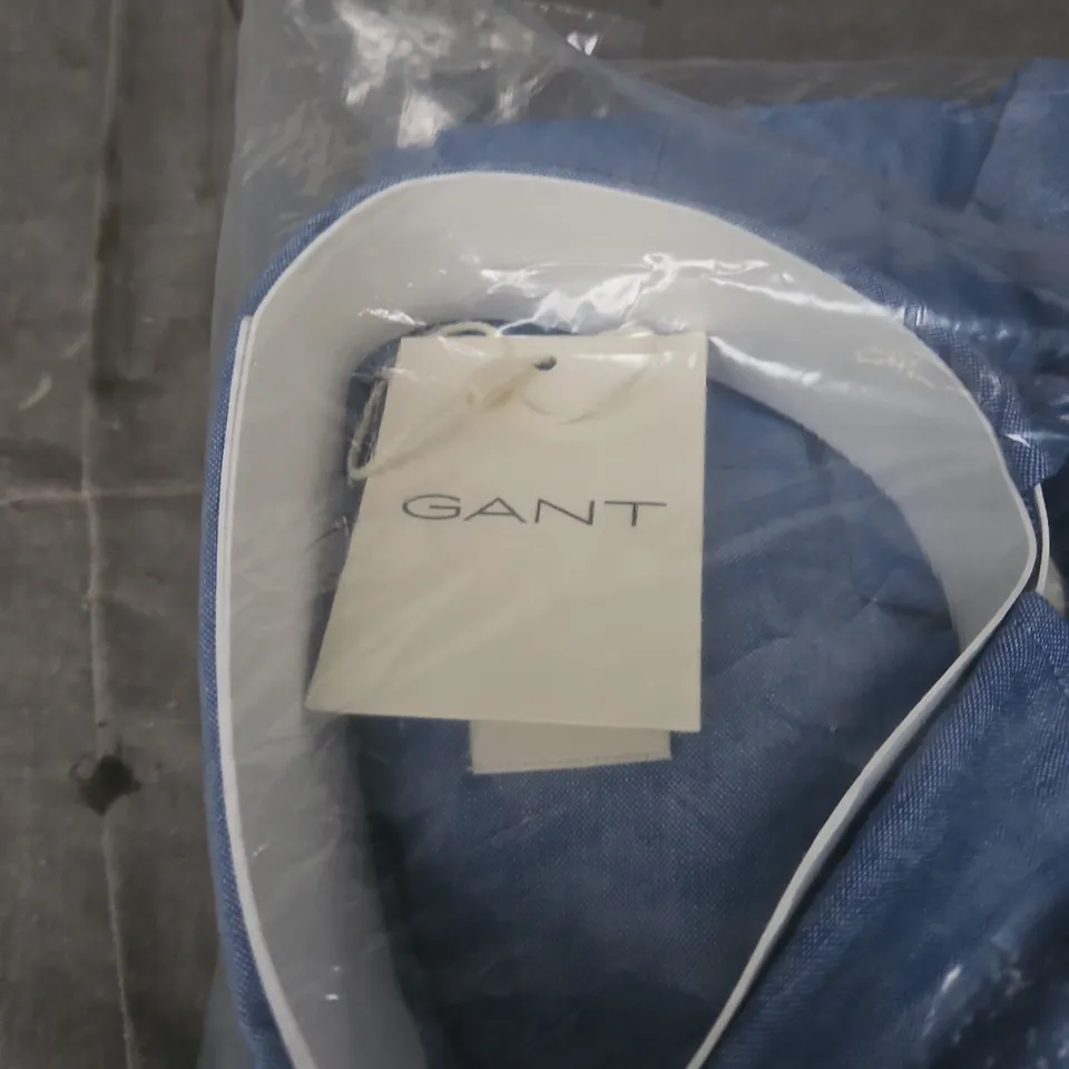 GANT BLUE OVERSIZED OXFORD STYLE SHIRT – M (MEN'S), SEALED