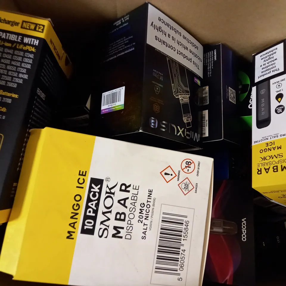 APPROXIMATELY 20 ASSORTED BOXED VAPING PRODUCTS TO INCLUDE VAPORESSO XROS 3, VOOPOO ARGUS POD, FREEMAX MAXUS 2 KIT ETC.