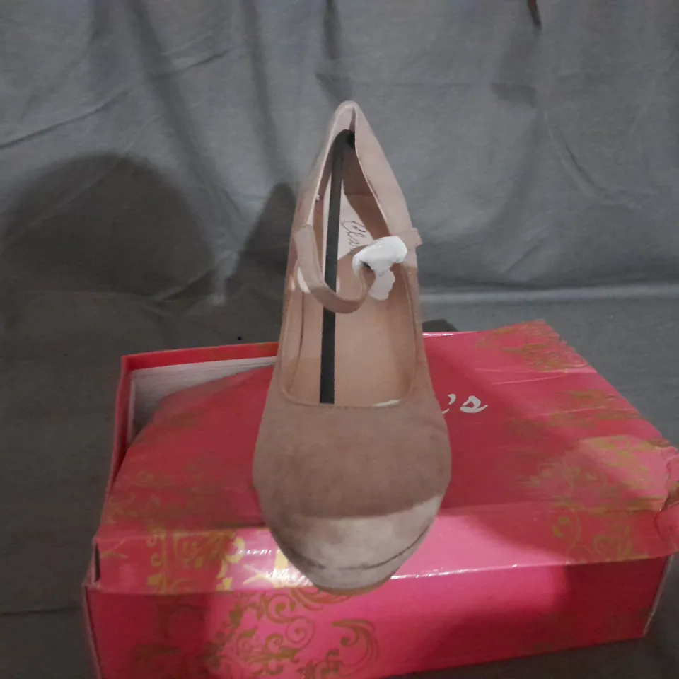 APPROXIMATELY 10 BOXED PAIR OF CLARA'S HEELED STRAP SHOES IN VARIOUS SIZES TO INCLUDE SIZE 40EU 