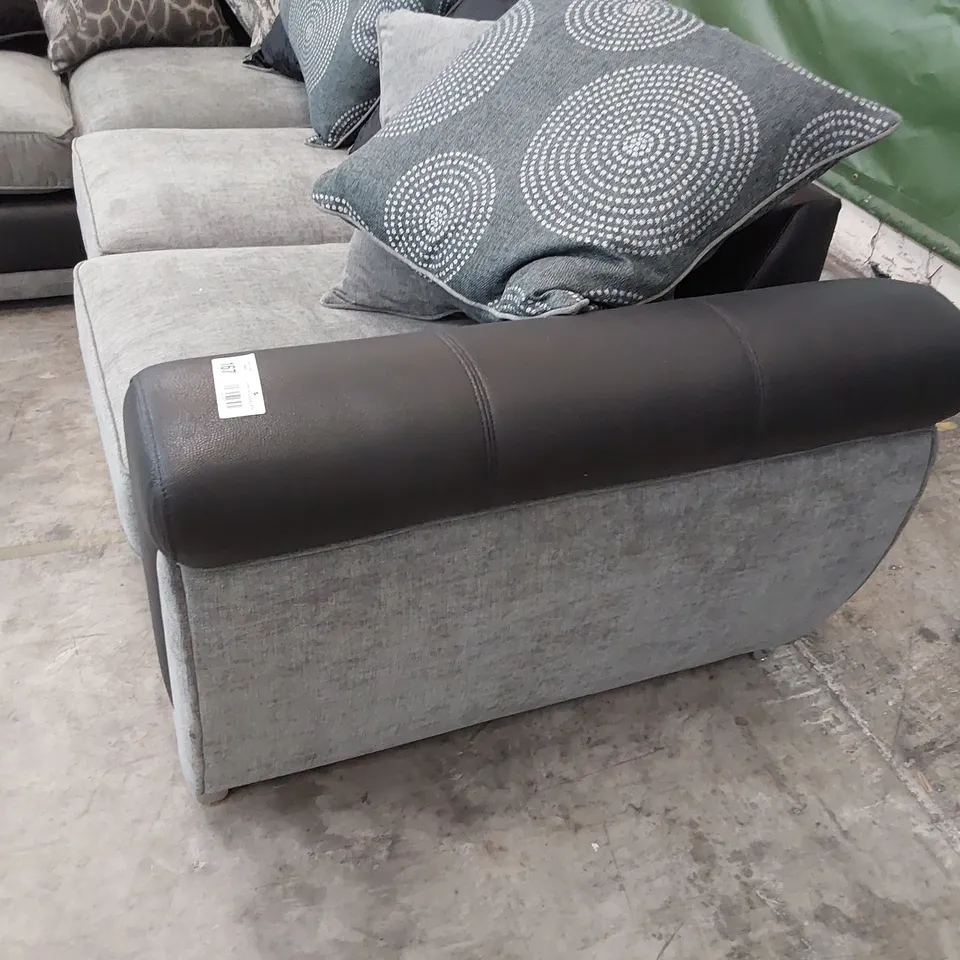 DESIGNER CHAISE SOFA WITH REVERSIBLE SCATTER CUSHIONS BLACK FAUX LEATHER & GREY FABRIC 