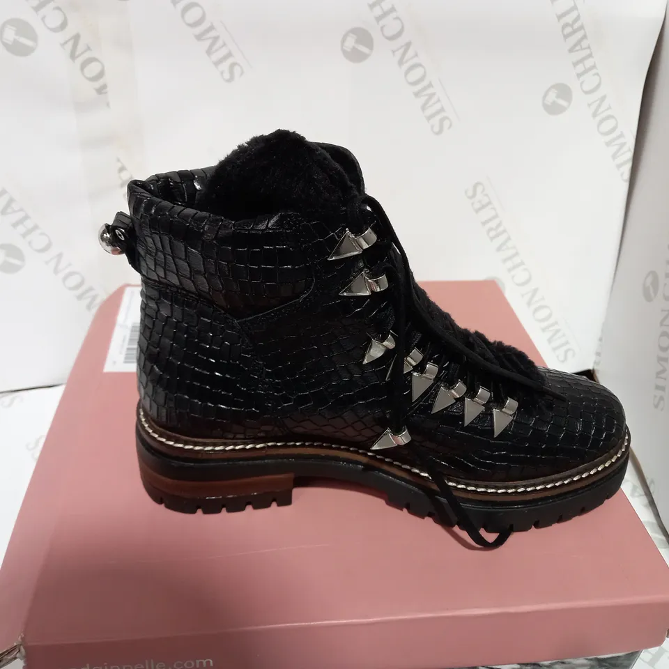 BOXED PAIR OF MODA BLACK CROC HIKER BOOTS  - SIZE 4