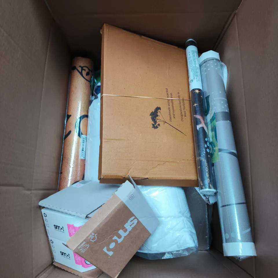 LARGE BOX OF ASSORTED HOUSEHOLD ITEMS 