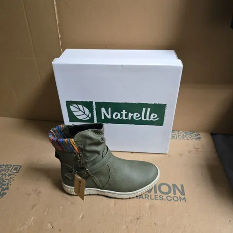 NATRELLE OLIVE GREEN ANKLE BOOTS WITH MULTICOLOUR KNIT COLLAR – SIDE ZIP - UK SIZE 3