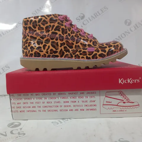 BOXED PAIR OF KICKERS SHOES IN LEOPARD PRINT/PINK EU SIZE 34