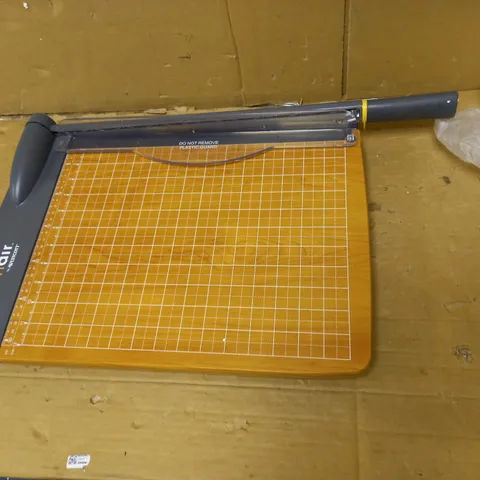 WESTCOTT 15" TITANIUM WOOD PAPER TRIMMER