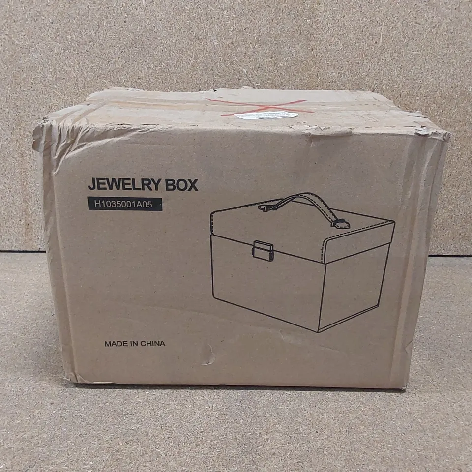 BOXED JEWELLERY BOX - WHITE