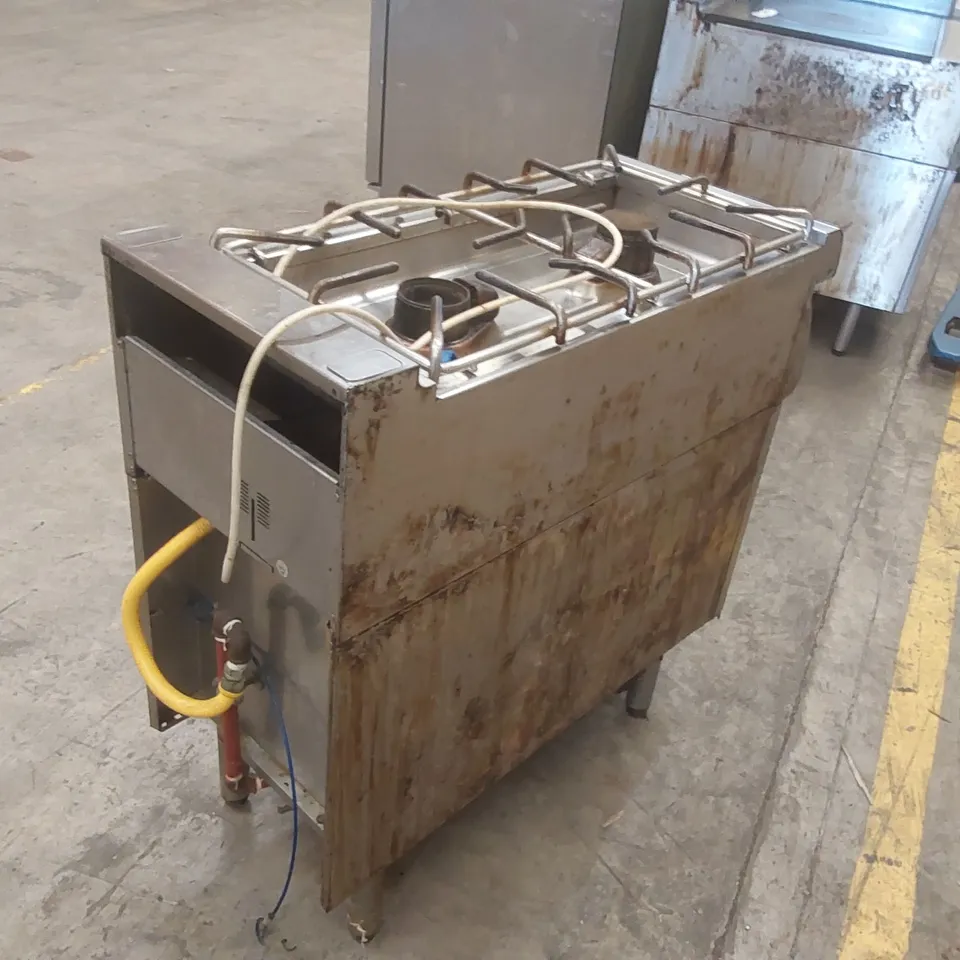 BONNET 2 RING GAS HOB ON PEDESTAL