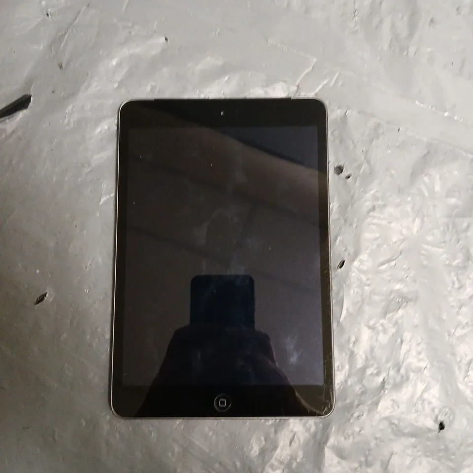 APPLE IPAD MINI 2 32GB 
