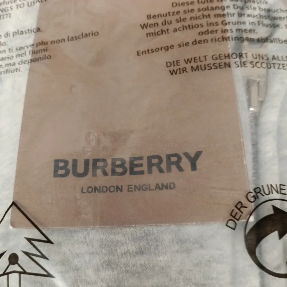 BURBERRY HOODIE – GREY – SIZE M
