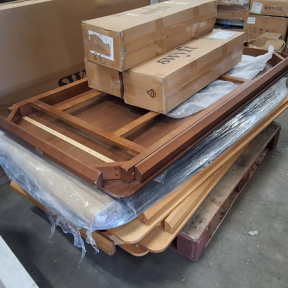 PALLET CONTAINING ASSORTED SWYFT DINING TABLE PARTS