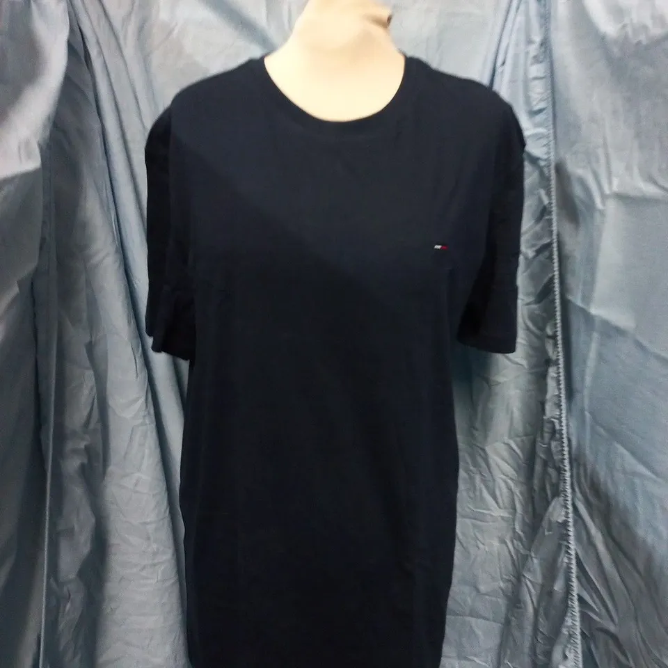 TOMMY JEANS T-SHIRTS – NAVY & BLACK, WHITE, SIZE L (3-PACK)