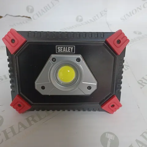 BOXED SEALEY 20W COB RECHARGEABLE PORTABLE FLOODLIGHT AND POWER BANK