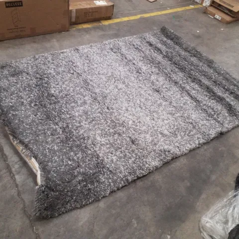 QUALITY DESIGNER AREA RUG APPROXIMATELY 160×230CM 