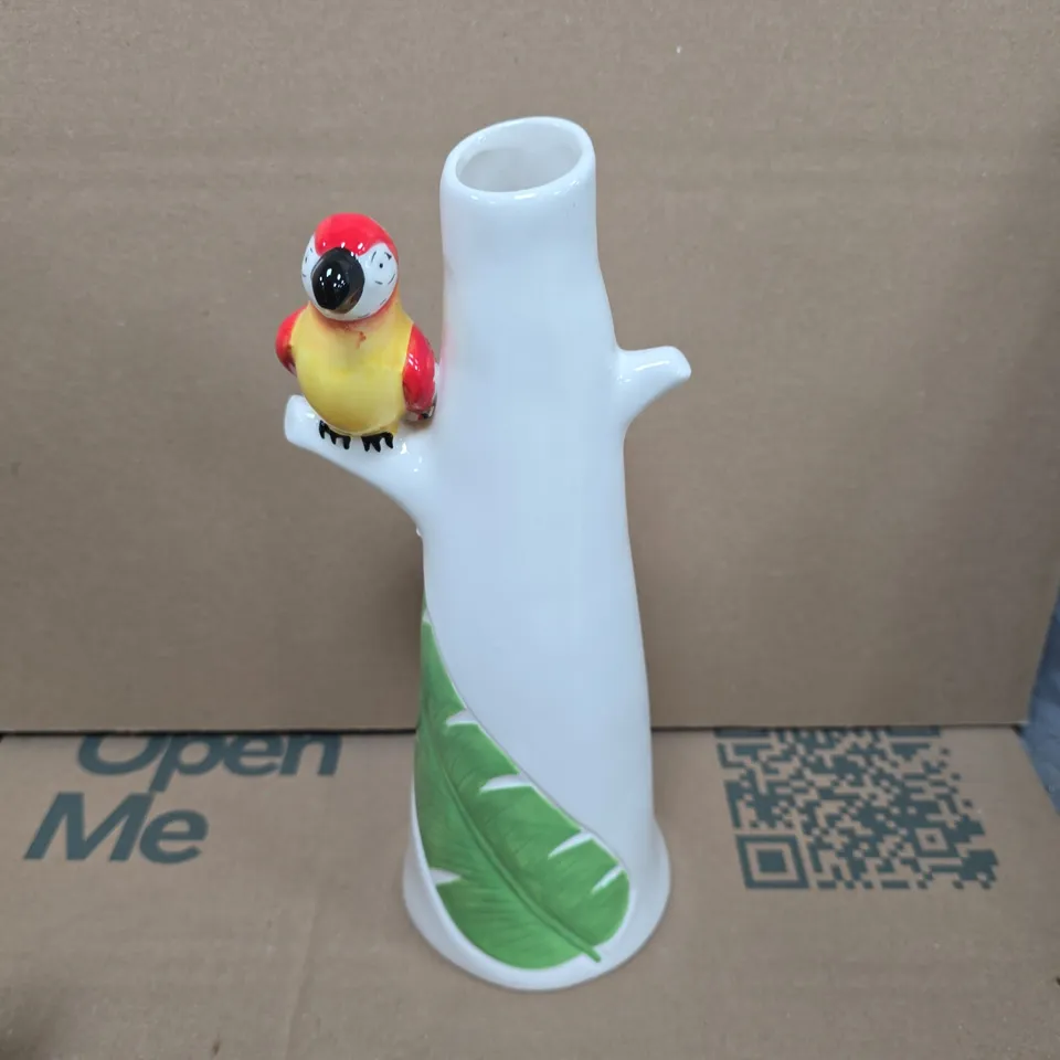 BOX OF APPROXIMATELY 10 DECO DOLOMITE DECORATIVE CERAMIC VASE WITH PARROT - MIXTURE OF BLUE & RED PARROTS - COLLECTION ONLY