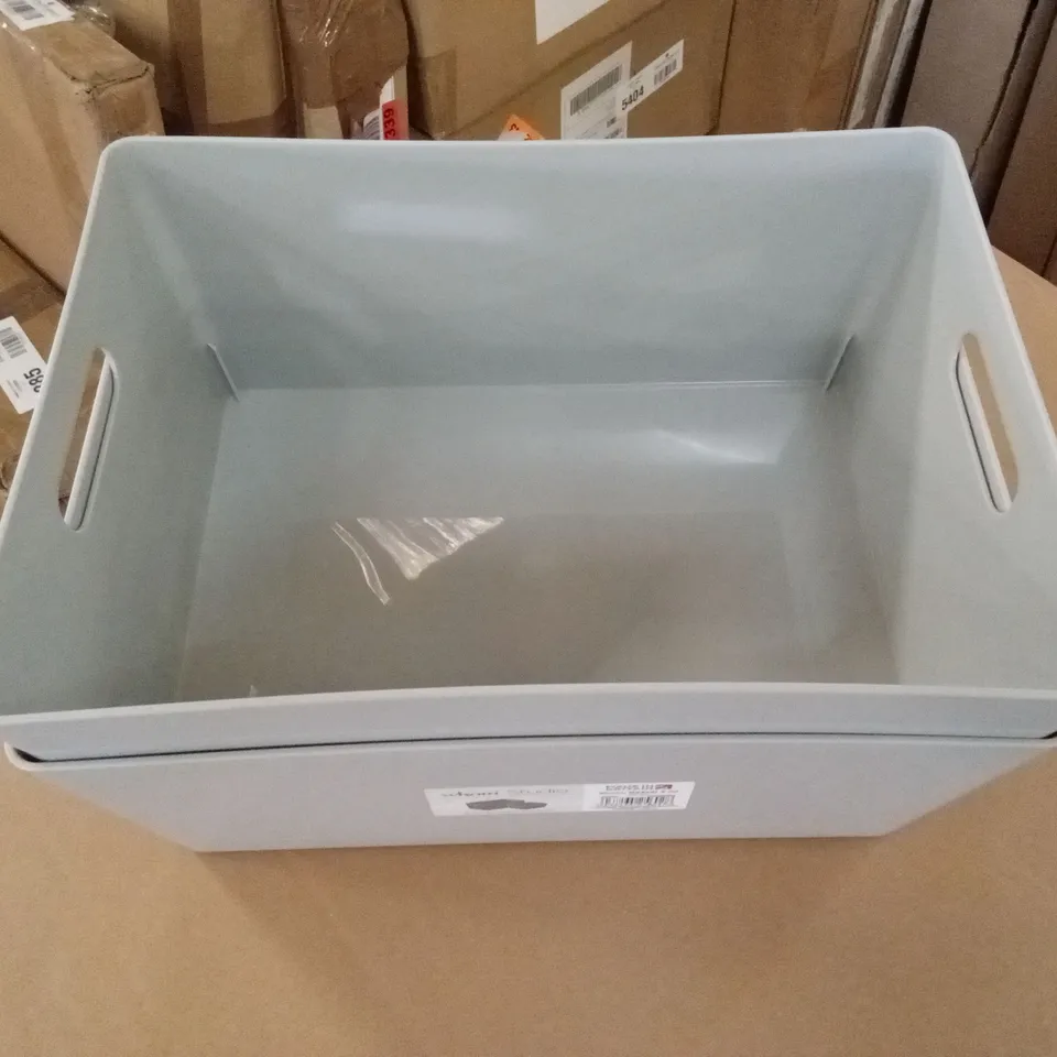 BOXED SET OF 2 WHAM STUDIO PLASTIC STORAGE BASKETS - GREY