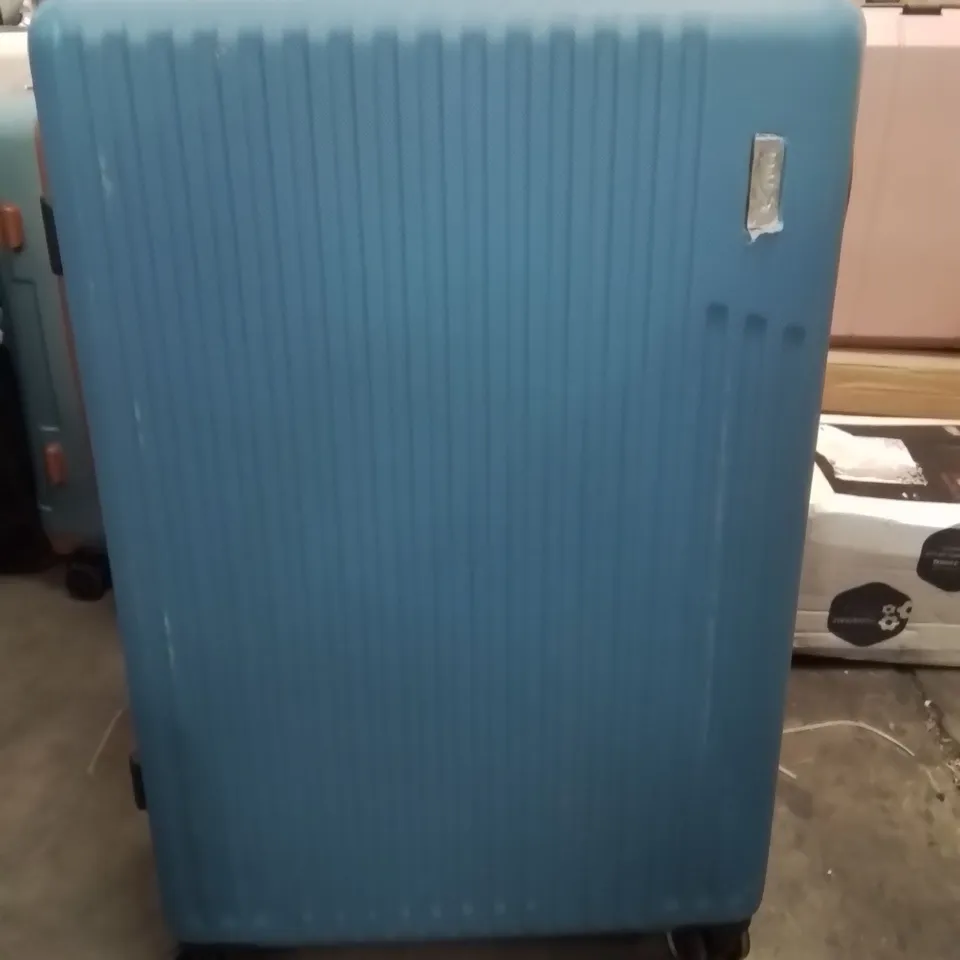 LUGG TRAVEL SUITCASE 