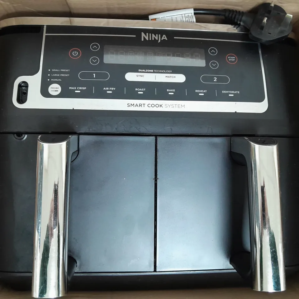 BOXED NINJA FOODI MAX DUALZONE AIR FRYER IN BLACK