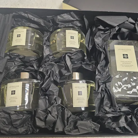 BOXED JO MALONE 5PC DIFFUSER SET TO INCLUDE 4 LIME BASIL & MADARIN DIFFUSERS & 1 ENGLISH PEAR & FREESIA BODY/HAND WASH