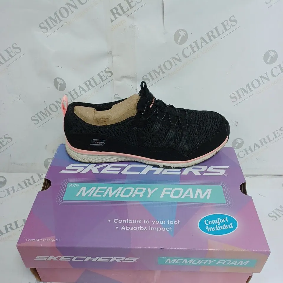 SKETCHERS GRATIS TRAINERS BLACK SIZE 5.5