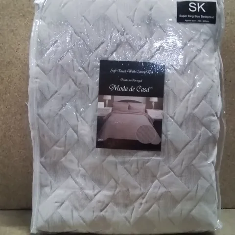 BRAND NEW MODA DE CASA SUPERKING SIZE BEAD SPREAD - TAUPE 