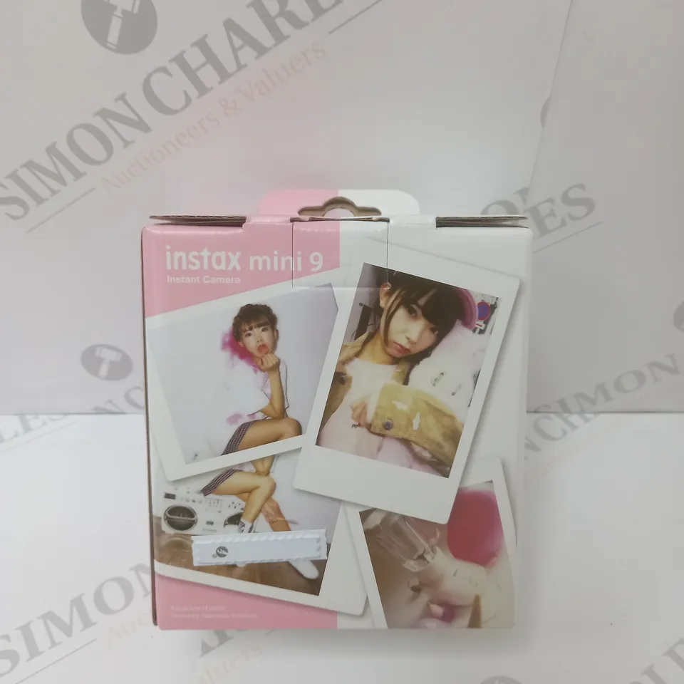 BRAND NEW BOXED FUJIFILM INSTAX MINI 9 INSTANT CAMERA 