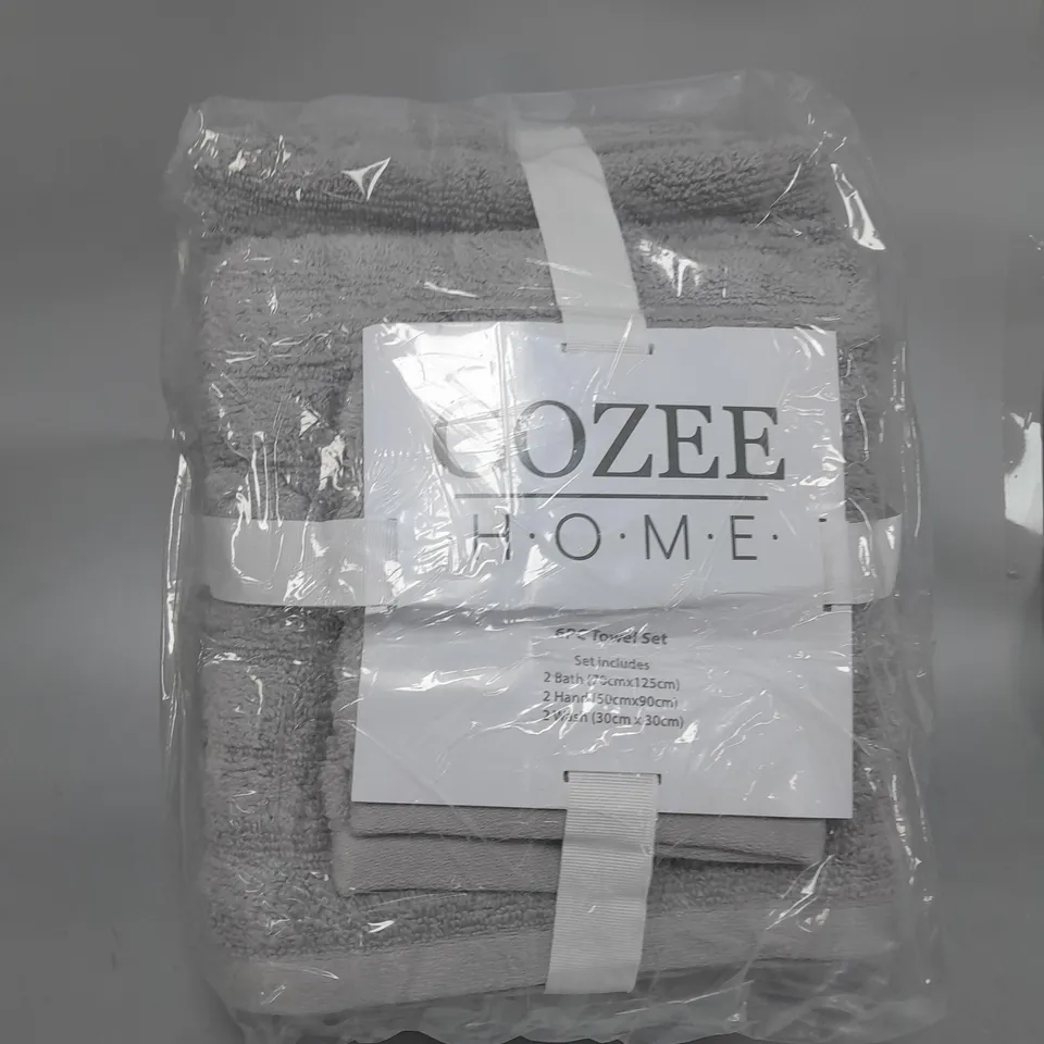 SET OF ASSORTED TOWELS COLOUR: GREY