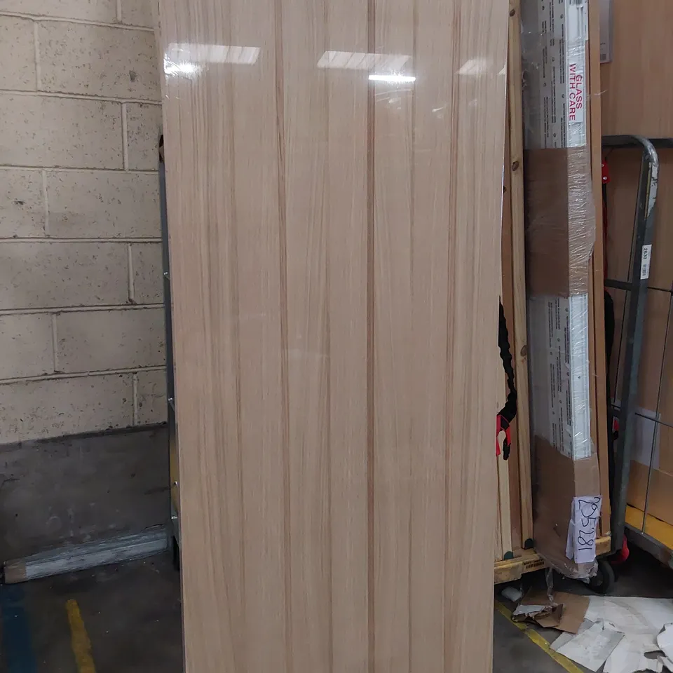 OAK VENEER 3 VERTICAL PANEL INTERNAL DOOR 1981 × 686mm