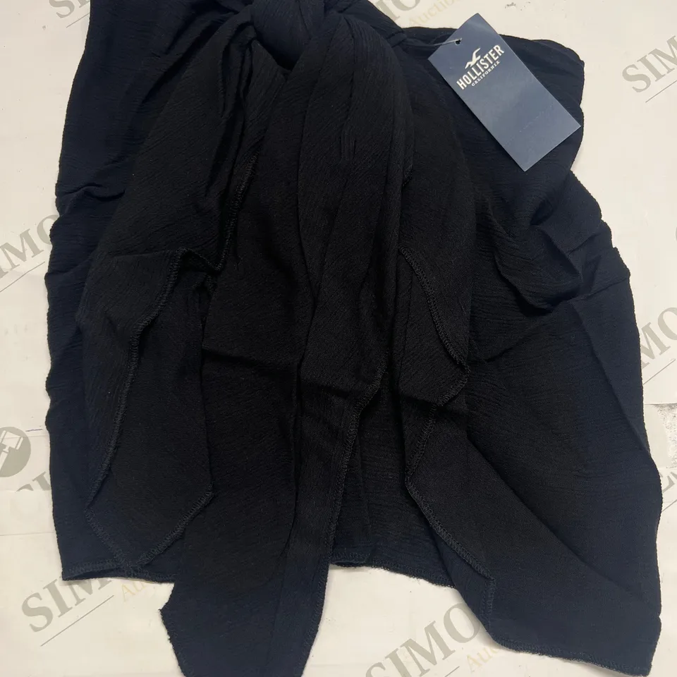 HOLLISTER LIGHTWEIGHT TIE SARONG IN BLACK SIZE S/M