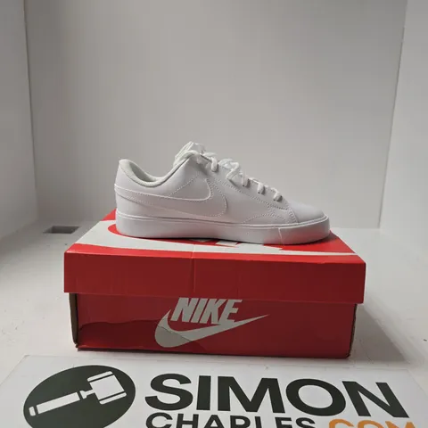 BOXED PAIR OF NIKE TENNIS ESSENTIAL SHOES SIZE 5