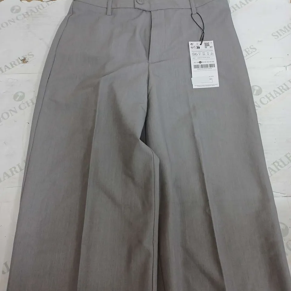 STRADIVARIUS LIGHT GREY SLIM STRAIGHT TROUSERS - UK 8