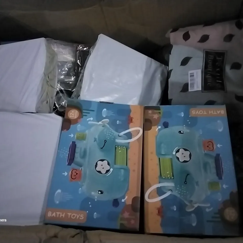 PALLET OF ASSORTED ITEMS TO INCLUDE JOYJOZ BATH TOYS, DEZENE WHITE CUSHION COVER, BEATS PILL CASE, SEA TEAM STAR BAG, TEXTILE BOUTIQUE HAIR DRYING TOWELS, TABLET CASE