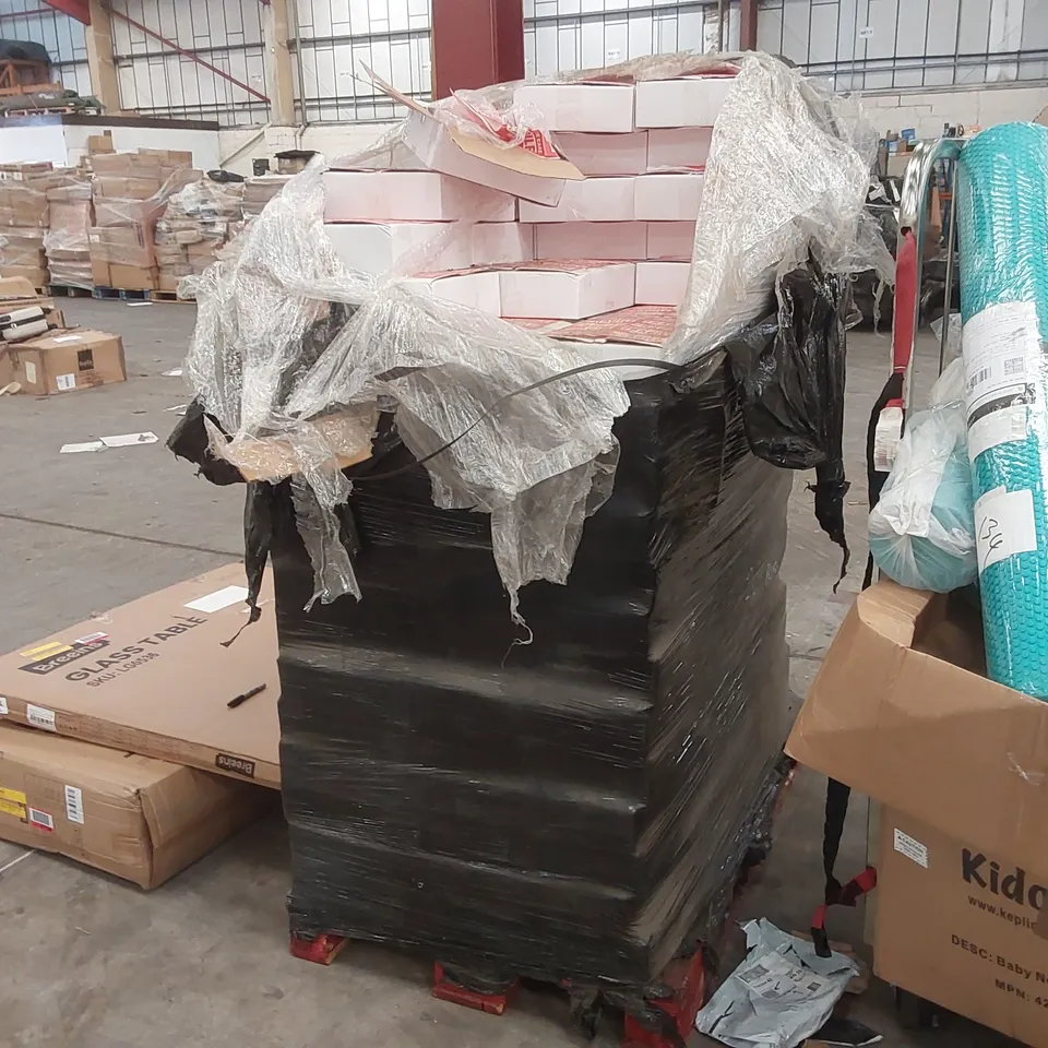 PALLET CONTAINING A VERY LARGE QUANTITY OF FRAGILE STICKERS
