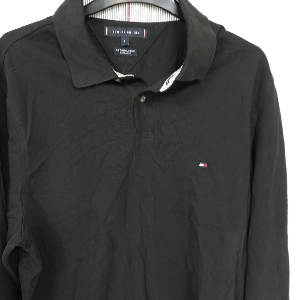 TOMMY HILFIGER LONG SLEEVED POLO SHIRT SIZE L