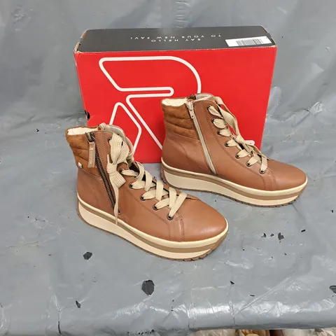 BOXED PAIR OF RIEKER BROWN DOUBLE ZIP BOOT UK 6.5
