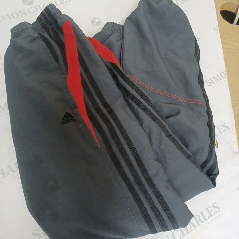 DARK GREY BAGGY ADIDAS JOGGERS SIZE 13-14 YRS 