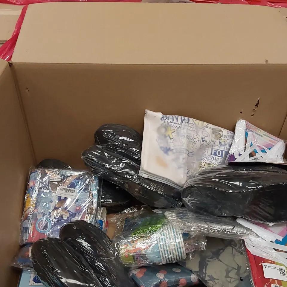 PALLET OF ASSORTED ITEMS INCLUDING: PET SWIMMING POOL, PARTY SET WITH BALLOONS, SLIPPERS, GLASS SCREEN PROTECTOR, WOMEN'S CLOTHING, FACE MASK, PENCIL CASE, BOOK