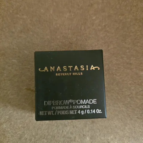 ANASTASIA BEVERLY HILLS DIP BROW POMADE – DARK BROWN, 4 G