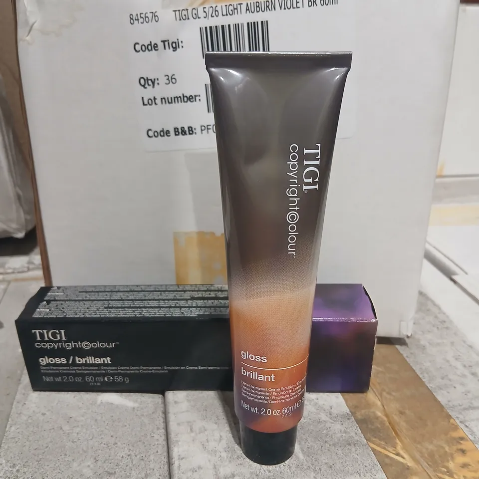 PALLET OF APPROXIMATELY 4000 TIGI COPYRIGHT COLOUR GLOSS – HAIR GLOSS BRILLANT, 60 ML