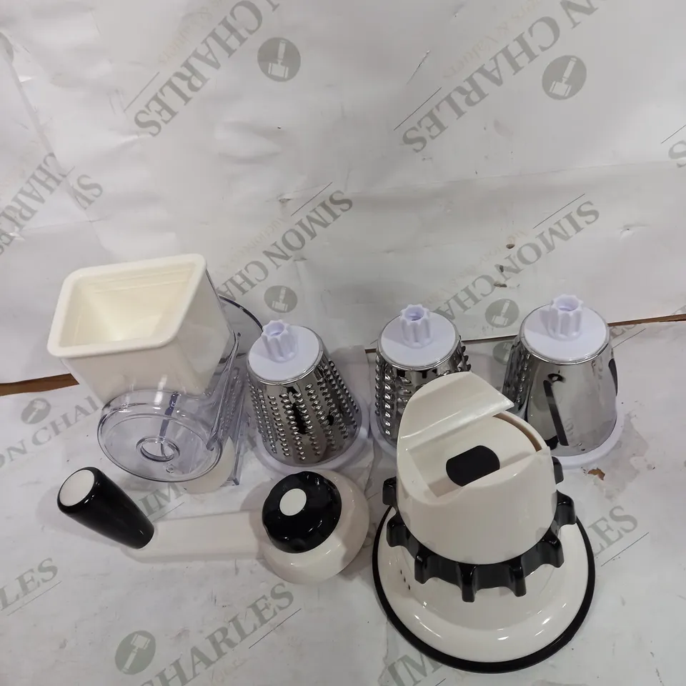 COOKS ESSENTIALS GRATRER AND SLICER