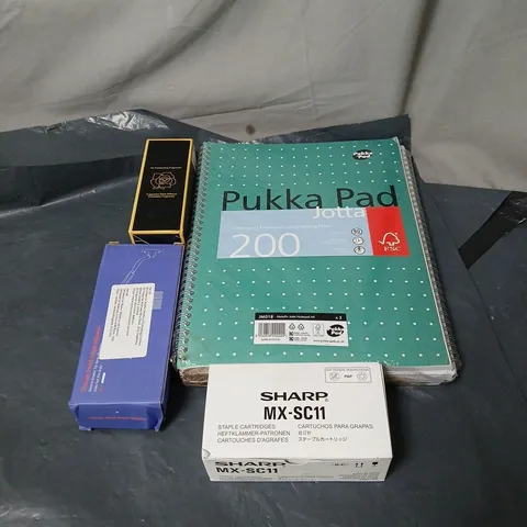 APPROXIMATELY 18 ASSORTED ITEMS TO INCLUDE PUKKA PAD, SHARP STAPLES, SHOWER HEAD ANGLE ADJUSTER, FRAGRANCE DIFFUSER ETC