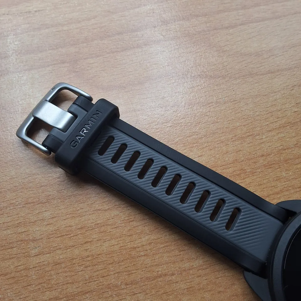 UNBOXED GARMIN FORERUNNER 165 SMART WATCH WITH GREY/BLACK STRAP