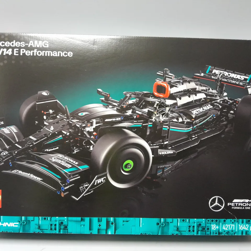 BOXED MERCEDES AMG F1 W14 E PERFORMANCE - 42171 RRP £189.99