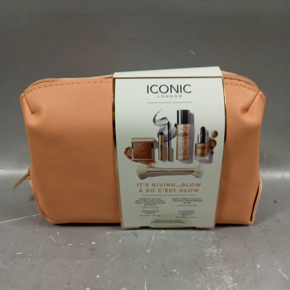 ICONIC LONDON ITS GIVING GLOW GIFTSET RRP £55